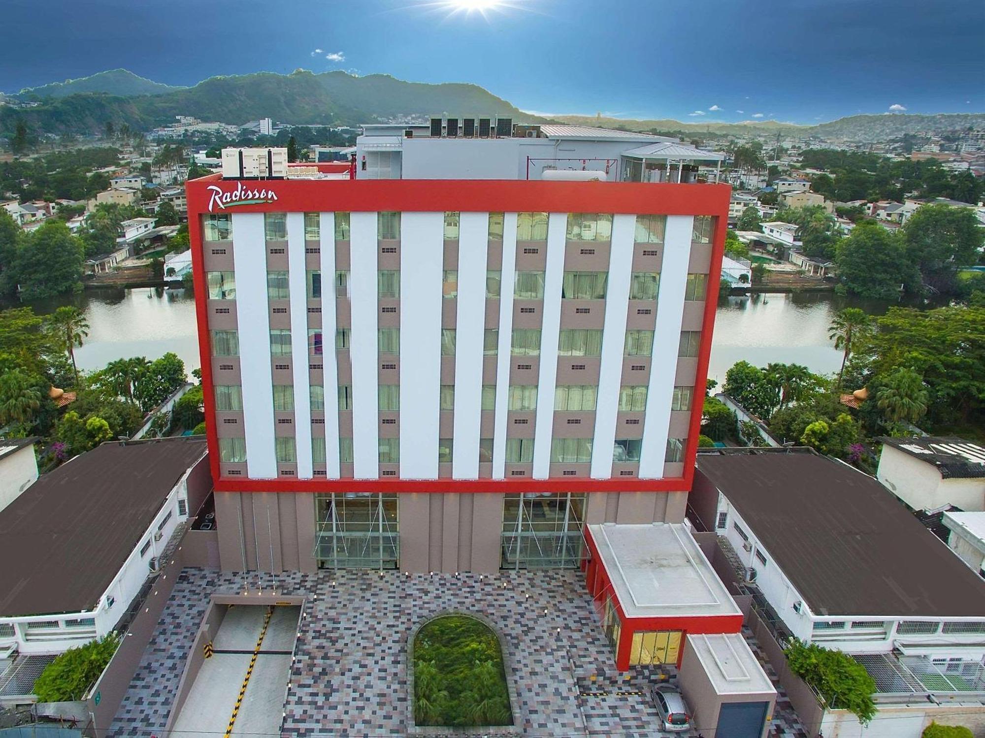 Radisson Hotel Guayaquil Esterno foto